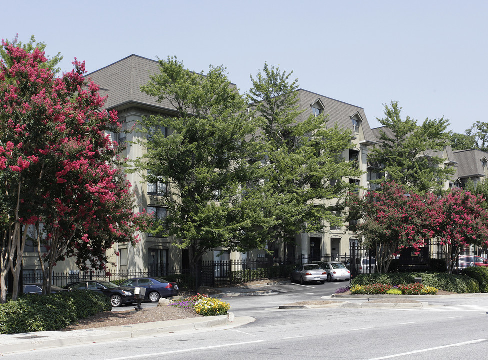 Lenox Green in Atlanta, GA - Building Photo