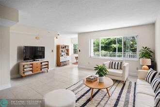 460 SW 5th Ave in Fort Lauderdale, FL - Building Photo - Building Photo