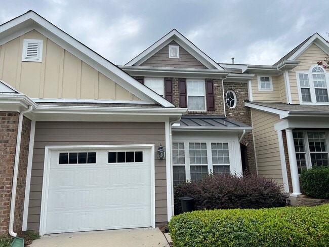 10117 Falls Meadow Ct in Raleigh, NC - Foto de edificio - Building Photo