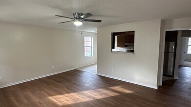 5324 Pandoria Ave in Virginia Beach, VA - Building Photo - Building Photo