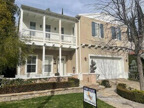 24703 Garland Dr in Santa Clarita, CA - Building Photo - Building Photo