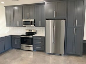 113 N Van Buren Ave in McGregor, TX - Building Photo - Building Photo