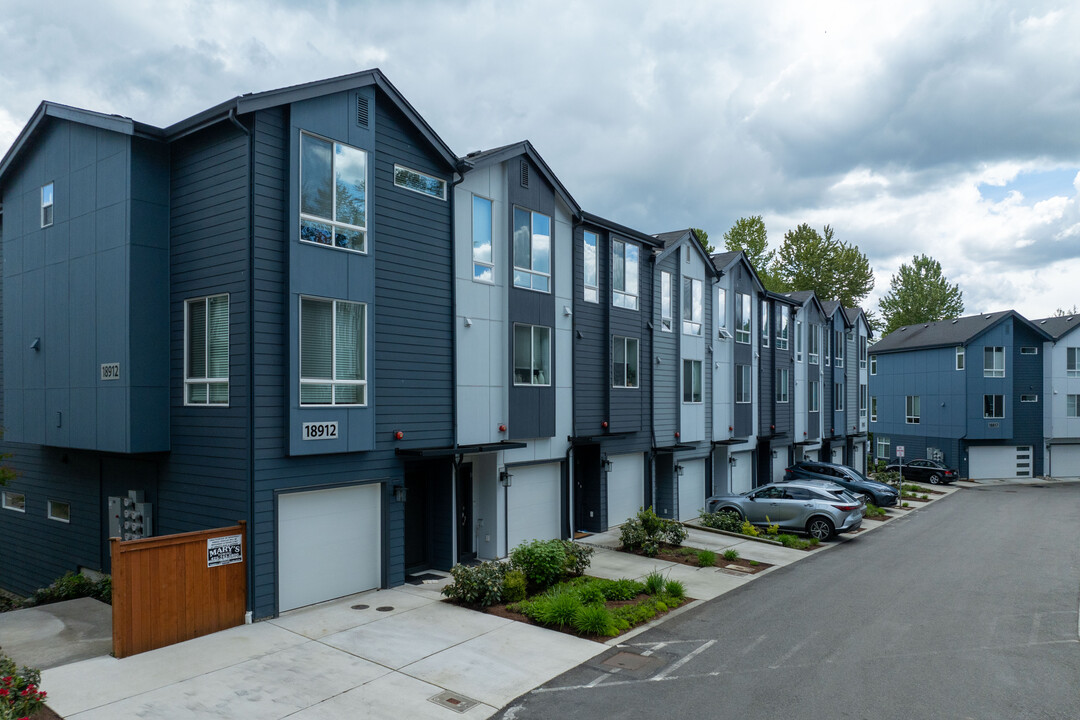 Northmark Townhomes at Beardslee in Bothell, WA - Foto de edificio