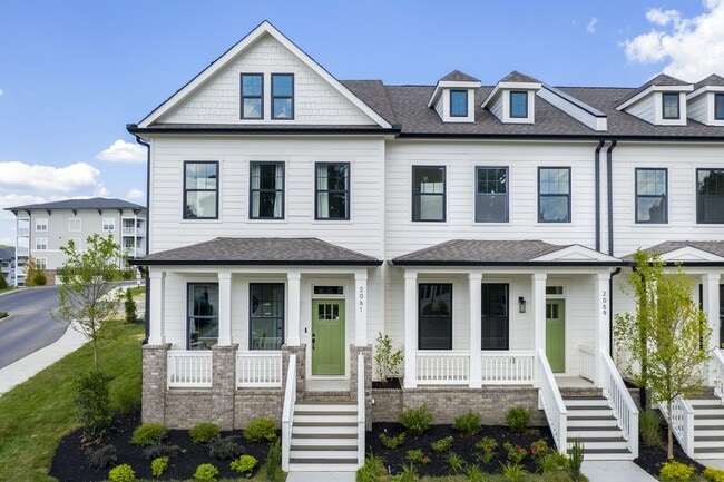 property at 2089 Oakwood Ave