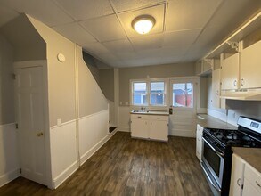 132 E Chestnut St in Hanover, PA - Building Photo - Building Photo