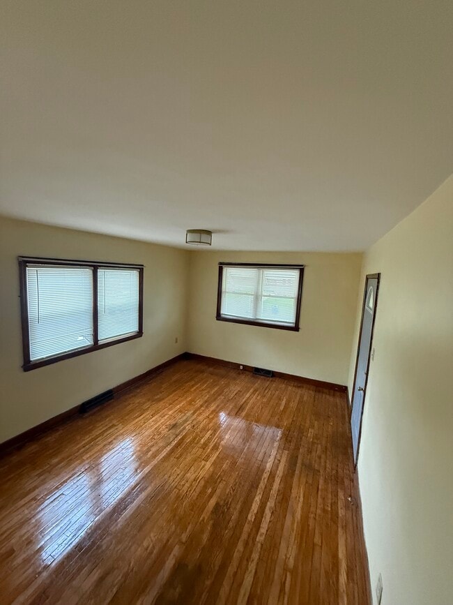 7804 Banks St, Unit 1 - North