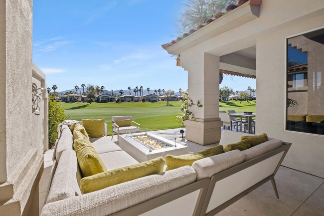 407 Desert Holly Dr in Palm Desert, CA - Building Photo - Building Photo
