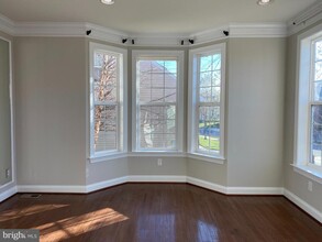 301 Wagon Wheel Ln in Hockessin, DE - Foto de edificio - Building Photo