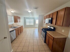 9011 Aspen Trace Ln in Humble, TX - Building Photo