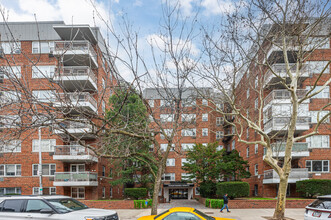 Manhattan View Terrace in Astoria, NY - Building Photo - Building Photo