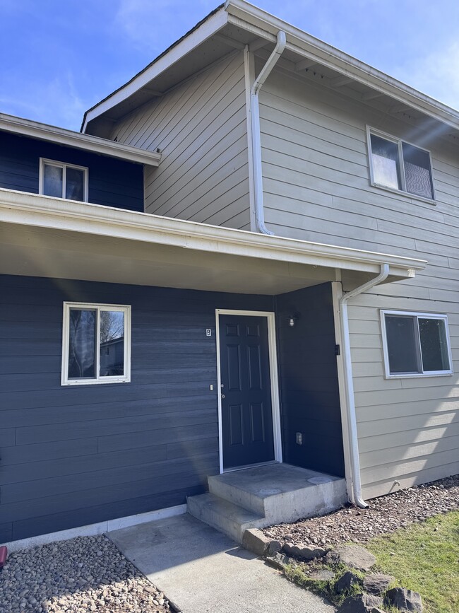 92 Quinn Ave, Unit B