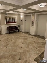 102 Terrace-Unit -104 in Rochelle Park, NJ - Building Photo - Building Photo