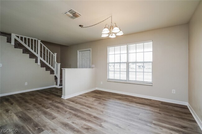 2044 NE 20th Terrace in Cape Coral, FL - Building Photo - Building Photo