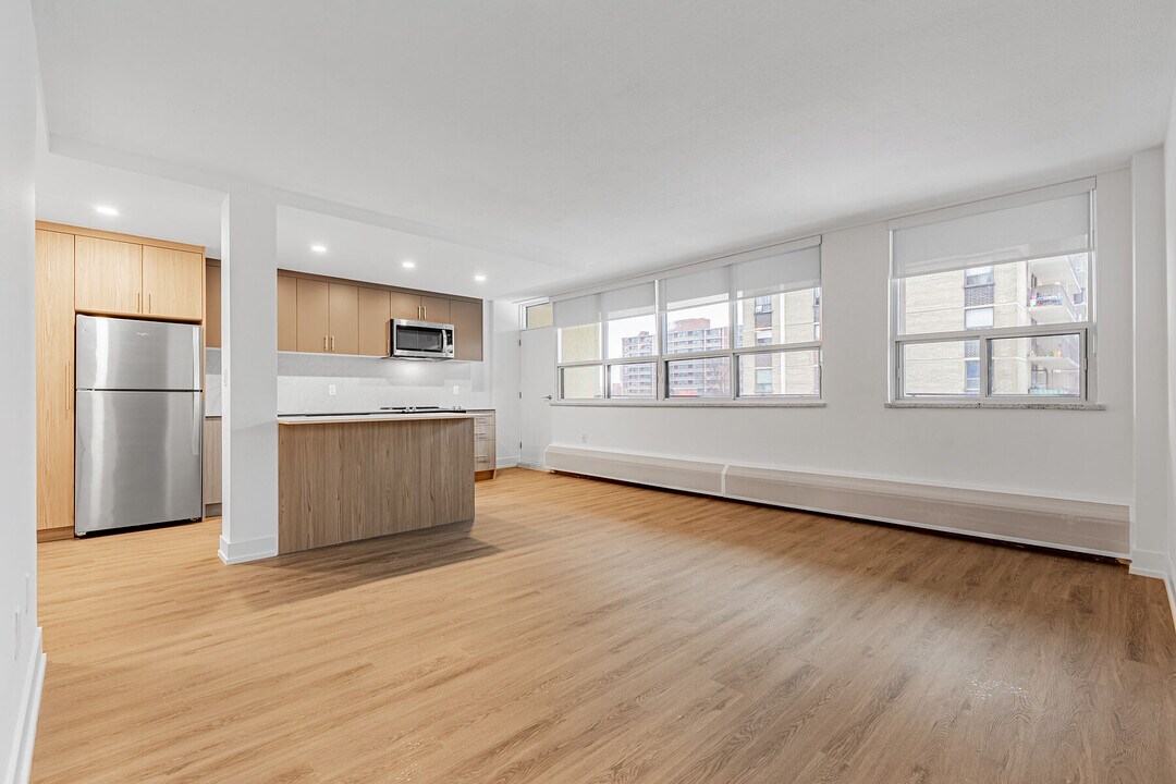 115 Tyndall Ave in Toronto, ON - Building Photo