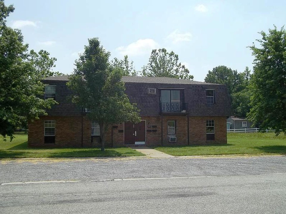 Heartland Realty & Rentals, Inc. in Marion, IL - Building Photo