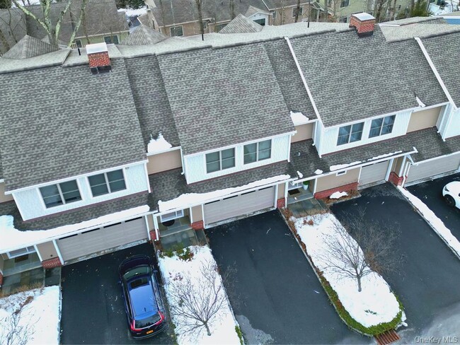 304 Boulder Ridge Rd in South Salem, NY - Building Photo - Building Photo