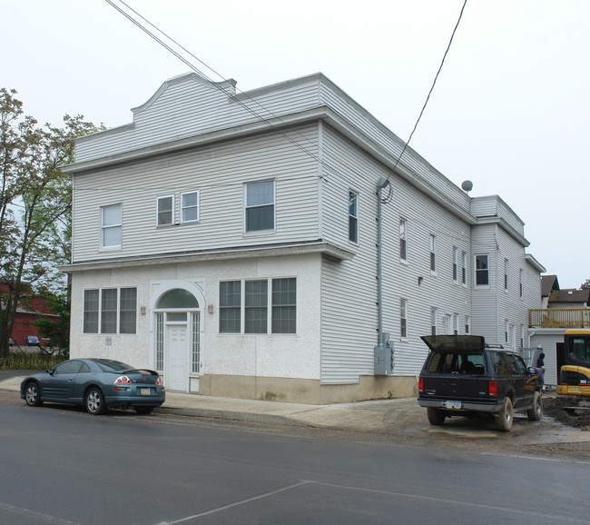 124 E Market St in Scranton, PA - Foto de edificio - Building Photo
