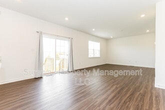 6 Barnes Wy in Gloucester Township, NJ - Building Photo - Building Photo