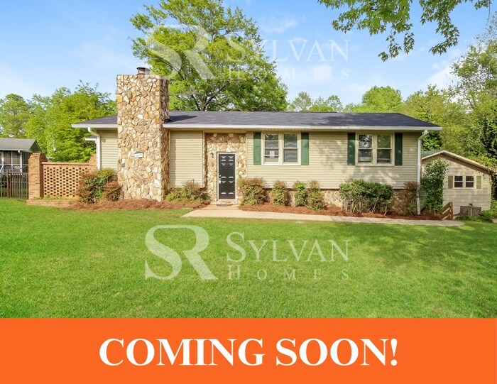 403 Forest Hills Dr in Williamston, SC - Building Photo