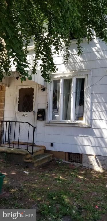 property at 620 S 10th St