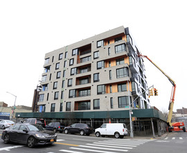 221 E 138th St in Bronx, NY - Building Photo - Building Photo