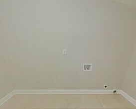 249 Laurel Ave SW in Atlanta, GA - Building Photo - Building Photo