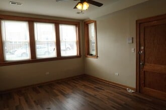 4446 W Walton St in Chicago, IL - Building Photo - Building Photo