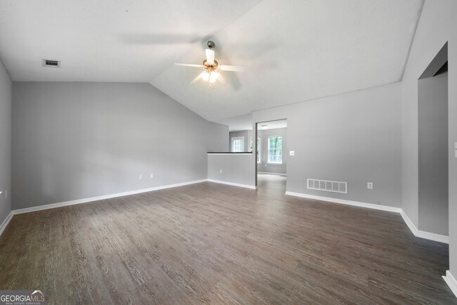 761 Twin Oaks Ln in Dallas, GA - Building Photo - Building Photo