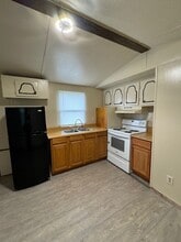 208 Perry Ave in Greer, SC - Building Photo - Building Photo