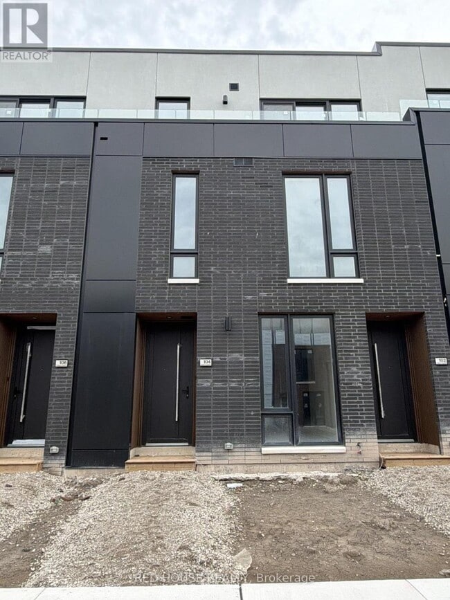 property at 104 Everett Cmn