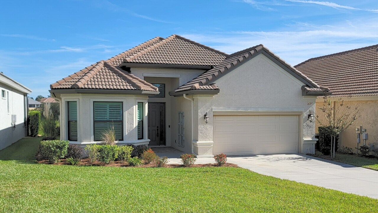 1812 W Westford Path in Hernando, FL - Building Photo