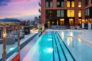 Kingston in Charlotte, NC - Building Photo