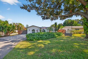 6200 30th St S in St. Petersburg, FL - Building Photo