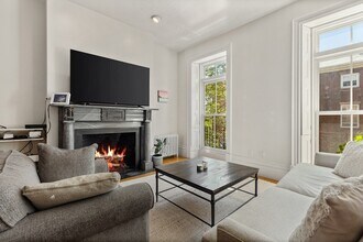 13 Harvard St in Boston, MA - Foto de edificio - Building Photo