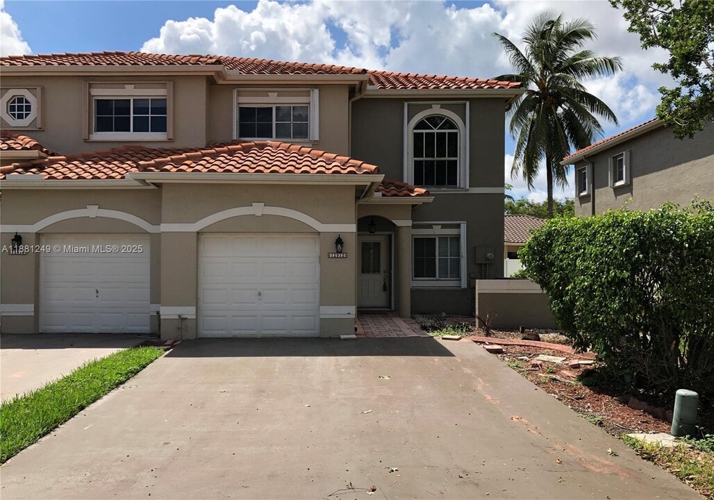 12912 SW 50th St in Miramar, FL - Building Photo