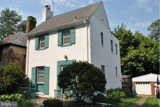2224 49th St NW in Washington, DC - Building Photo - Building Photo