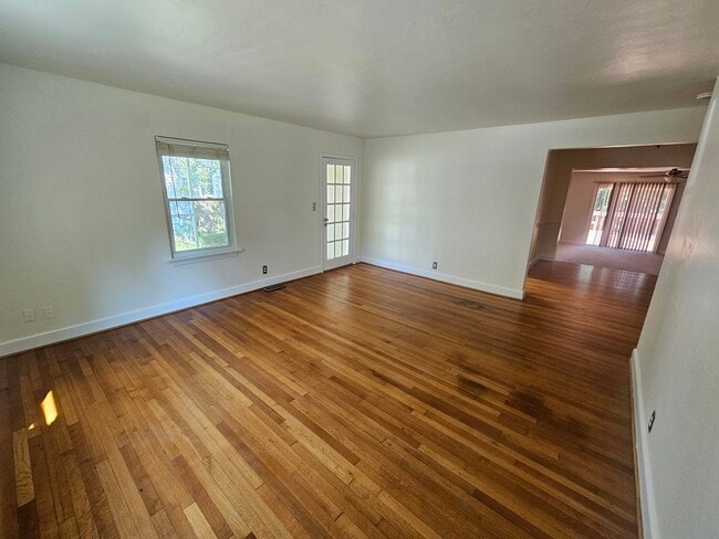 210 Granby Park, Unit 1 in Norfolk, VA - Building Photo - Building Photo
