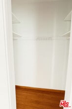 4062 S Muirfield Rd in Los Angeles, CA - Building Photo - Building Photo