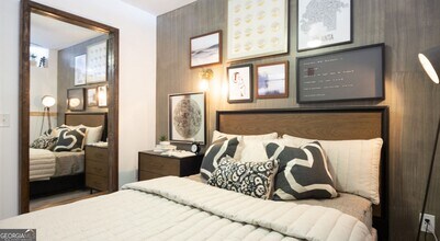 369 Centennial Ln in Atlanta, GA - Building Photo - Building Photo