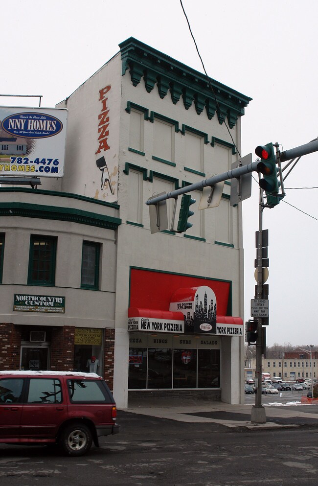 25 Public Sq in Watertown, NY - Building Photo - Building Photo