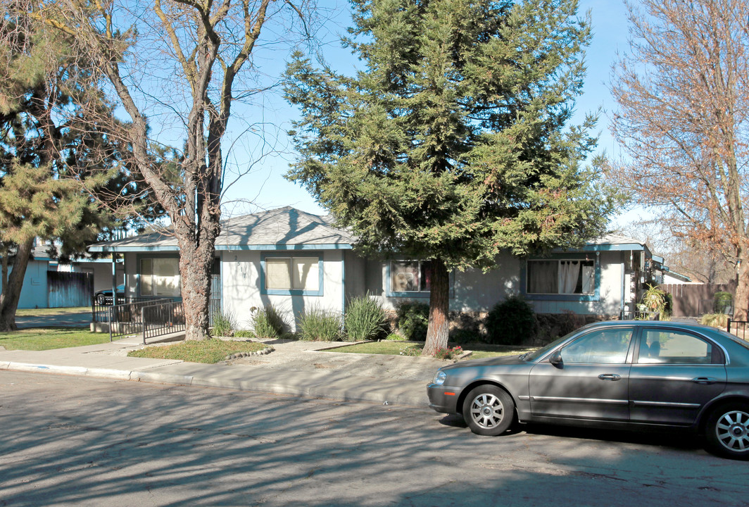 2517-2521 Haddon Ave in Modesto, CA - Building Photo