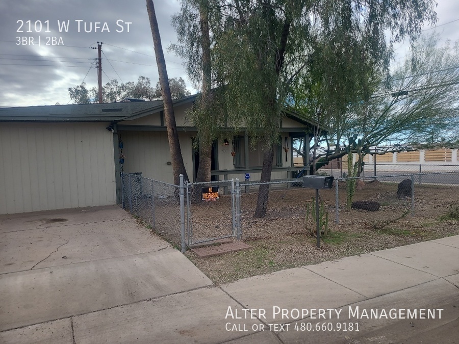 2101 W Tufa St in Apache Junction, AZ - Building Photo