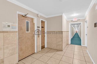 77 Fairmount Ave, Unit Apt 216 in Oakland, CA - Building Photo - Building Photo