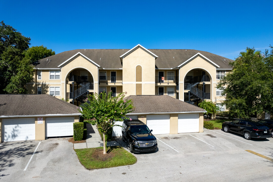 2624 Emerald Lake Ct in Kissimmee, FL - Building Photo