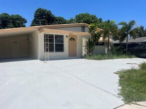 5641 Sheridan St in Hollywood, FL - Building Photo - Building Photo
