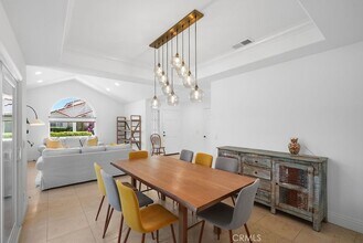 201 La Costa Ct in Costa Mesa, CA - Building Photo - Building Photo