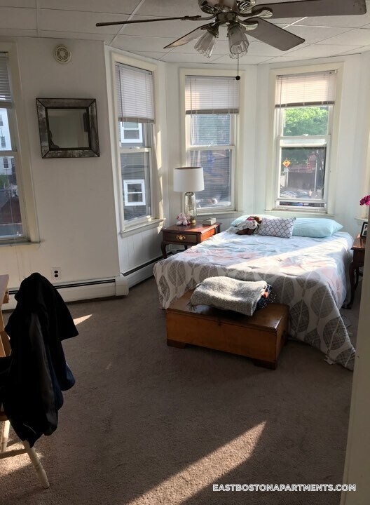 244 Maverick St in Boston, MA - Building Photo