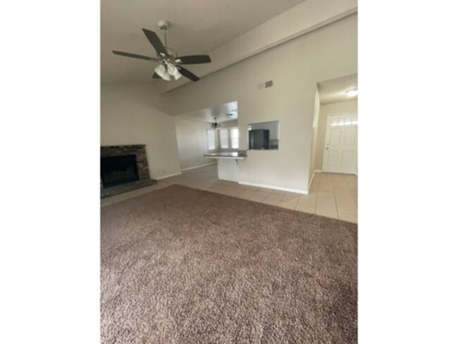 5147 W Wathen Ave in Fresno, CA - Building Photo - Building Photo