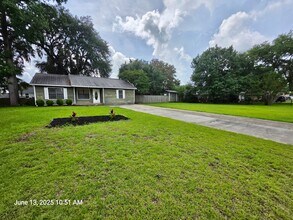 120 Evergreen Magnolia Ave in Goose Creek, SC - Building Photo - Building Photo