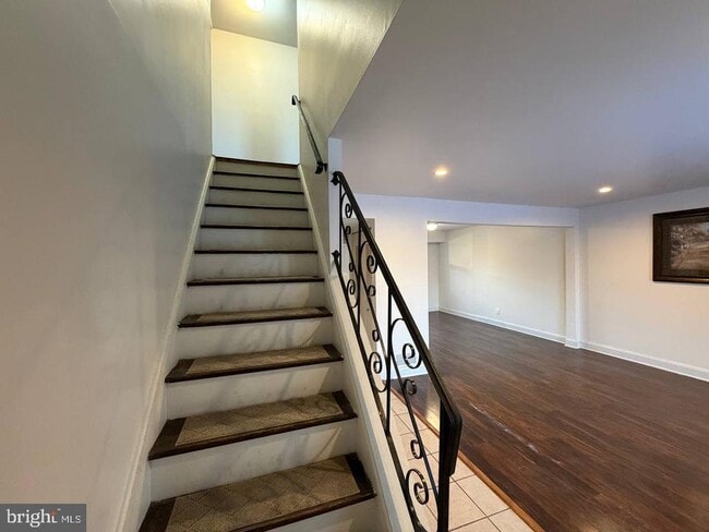 3330 Bryan Ct in Bensalem, PA - Foto de edificio - Building Photo